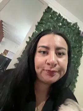 Abril Luv online show from April 18, 12:29 pm