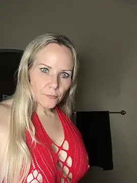 Snapshot of Sexual_Lovable_Doll chatting on December 11, 12:44 am Sexual Lovable Doll online show from December 11, 12:44 am