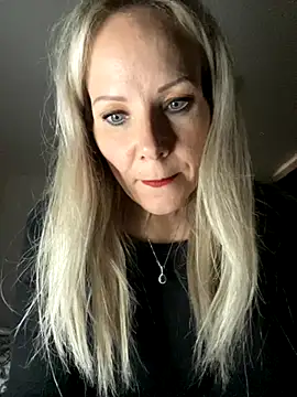 Snapshot of Sexual_Lovable_Doll chatting on October 27, 4:08 pm Sexual Lovable Doll online show from October 27, 4:08 pm