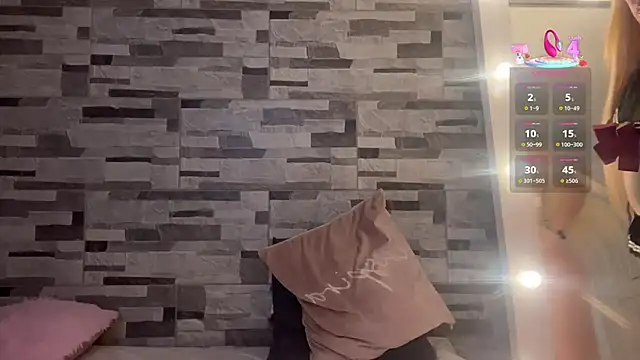 bigclit online show from October 24, 6:29 pm