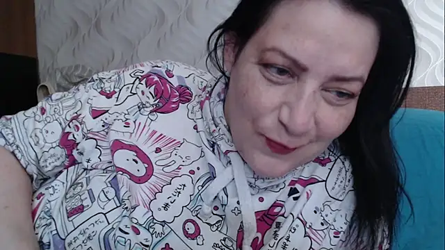 Snapshot of Mirabelle_Sweet chatting on June 18, 5:50 am Mirabelle Sweet online show from June 18, 5:50 am