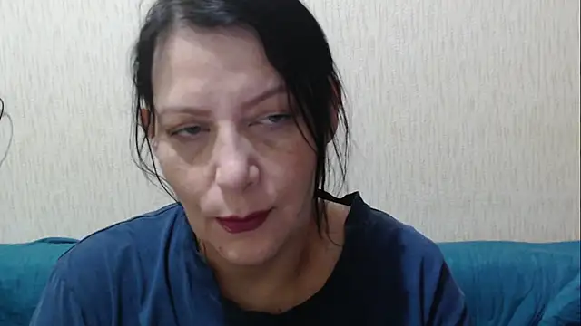 Snapshot of Mirabelle_Sweet chatting on May 24, 11:37 pm Mirabelle Sweet online show from May 24, 11:37 pm
