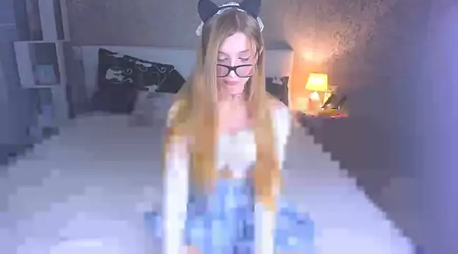 Snapshot of ShyBerryNelly chatting on December 11, 2:11 pm ShyBerryNelly online show from December 11, 2:11 pm