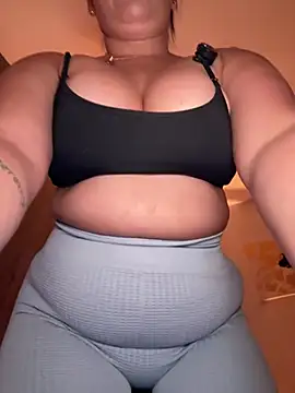 andra rose online show from May 28, 11:10 pm
