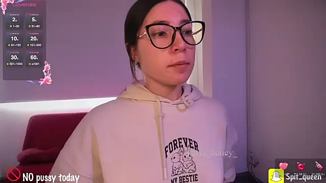 Spit queen online show from October 30, 4:15 pm