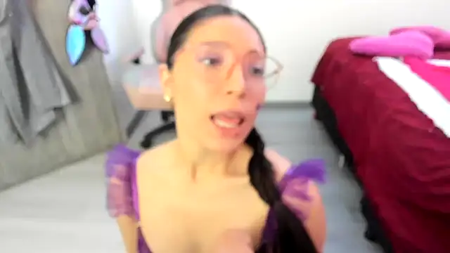 Spit queen online show from February 6, 5:09 pm