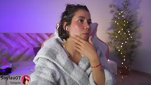 imjess01 online show from December 6, 2:29 am