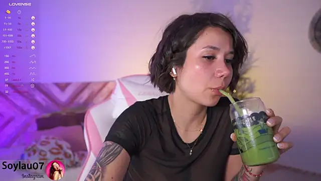 imjess01 online show from February 13, 2:01 am