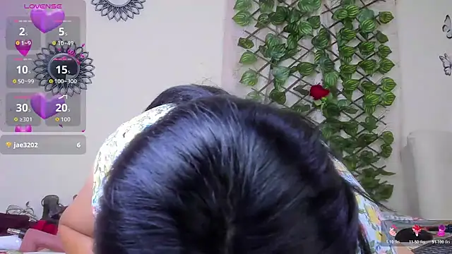 Juli Castillo8 online show from November 27, 3:40 am