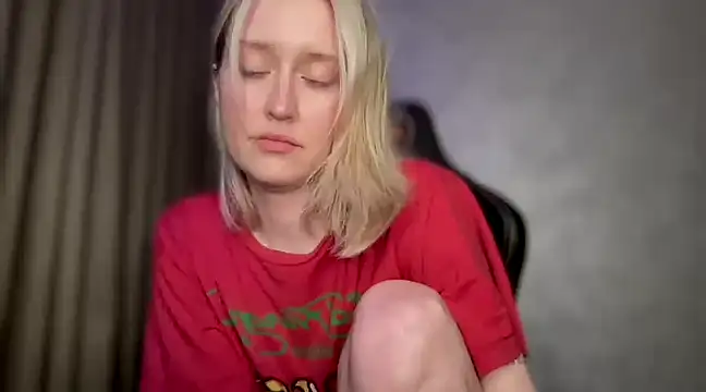 Snapshot of iilovetomatoes chatting on January 16, 8:57 pm iilovetomatoes online show from January 16, 8:57 pm