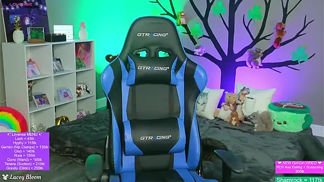 TheLaceyBloom online show from March 30, 12:56 am