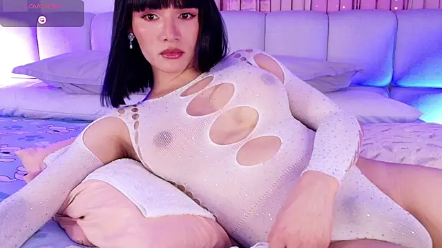 sweetieluna01 online show from November 3, 7:28 pm