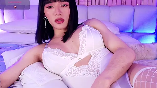 sweetieluna01 online show from November 9, 3:43 am