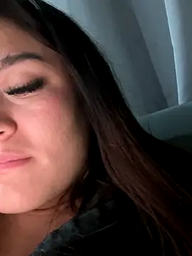 LuceroRm online show from November 19, 6:24 am