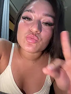 LuceroRm online show from April 8, 6:48 am