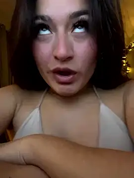 LuceroRm online show from January 8, 4:40 am