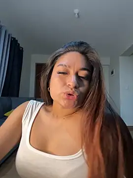 LuceroRm online show from September 12, 5:40 am