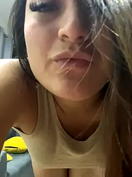 LuceroRm online show from November 12, 4:49 am