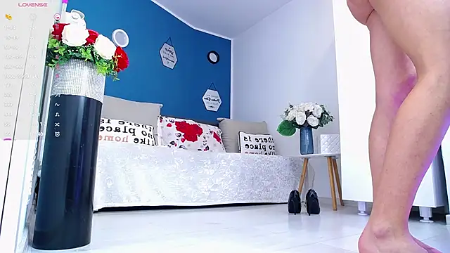 Aphrodite Amely online show from November 20, 2:40 pm