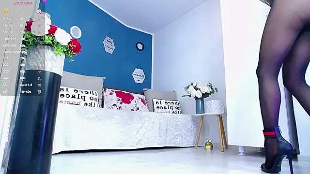 Aphrodite Amely online show from February 19, 4:04 pm