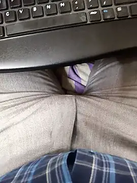 adicma123 online show from March 4, 3:47 am