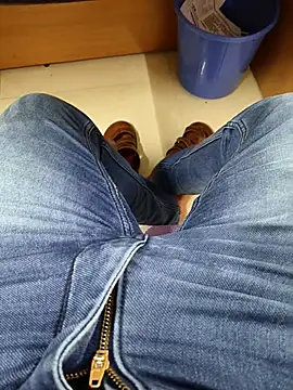 adicma123 online show from November 7, 1:48 pm