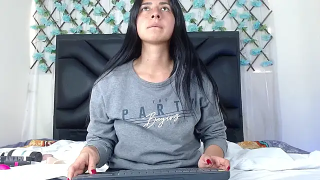 EmmaWilliamss online show from November 9, 6:12 pm