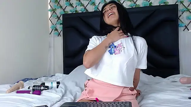 EmmaWilliamss online show from November 11, 4:35 pm