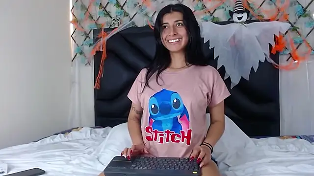 EmmaWilliamss online show from October 24, 4:50 pm