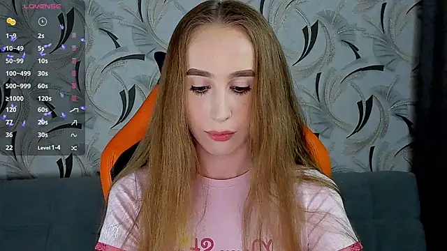 Snapshot of _mira_cle_ chatting on December 14, 2:00 am mira cle online show from December 14, 2:00 am