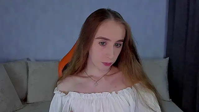 Snapshot of _mira_cle_ chatting on October 27, 10:44 pm mira cle online show from October 27, 10:44 pm