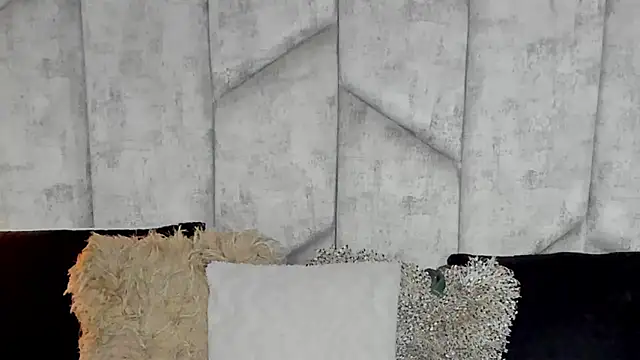 EmmaWillde online show from December 15, 1:43 pm