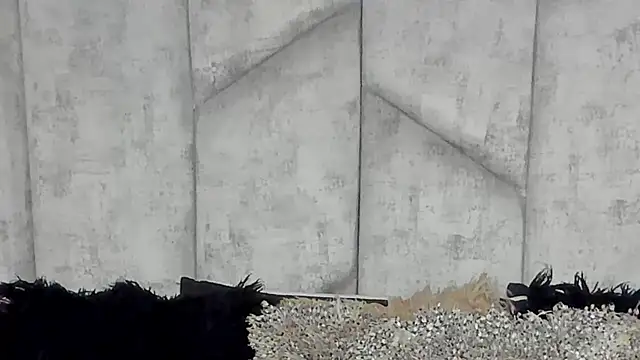 EmmaWillde online show from December 12, 4:21 pm