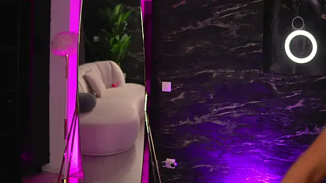 EllenKarter online show from March 18, 7:01 am