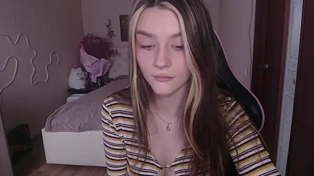 jeann elsaa online show from March 1, 7:19 am