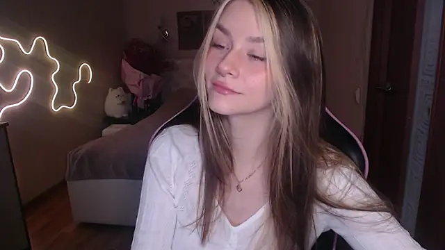 jeann elsaa online show from February 2, 6:14 am