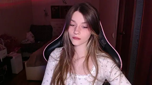 Snapshot of jeann_elsaa chatting on November 29, 4:45 am jeann elsaa online show from November 29, 4:45 am