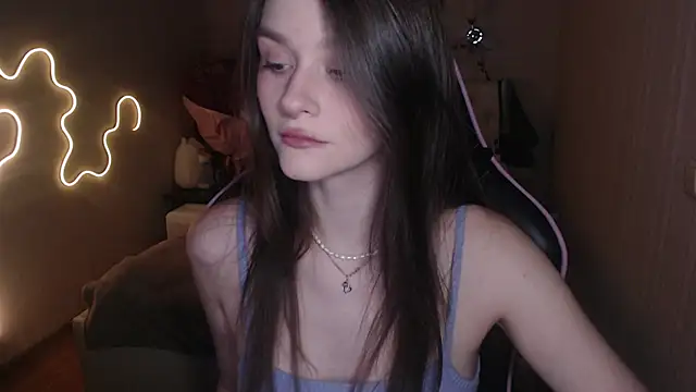 jeann elsaa online show from December 16, 5:49 am