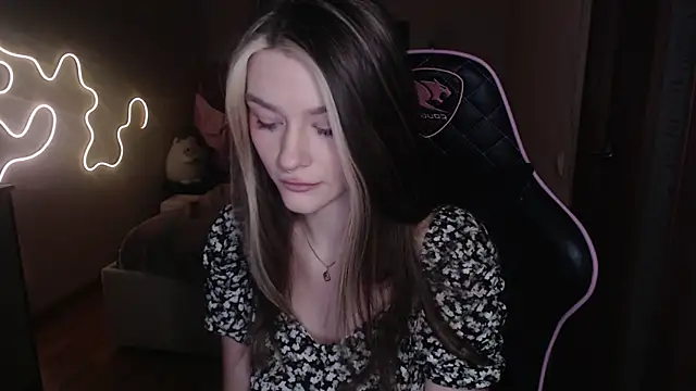 jeann elsaa online show from February 1, 3:52 am