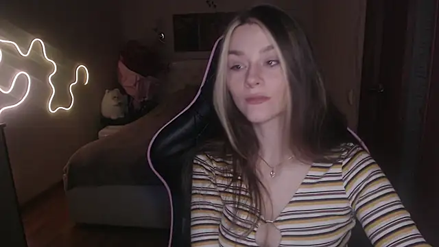 jeann elsaa online show from January 30, 8:31 pm