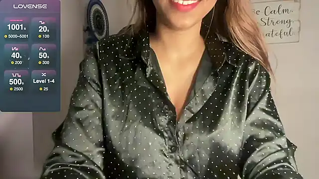 Snapshot of Queen_Sakhi chatting on December 22, 4:38 pm Queen Sakhi online show from December 22, 4:38 pm