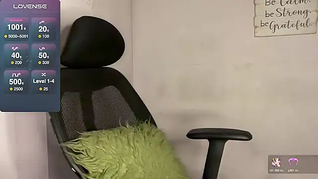 Snapshot of Queen_Sakhi chatting on February 4, 9:41 pm Queen Sakhi online show from February 4, 9:41 pm