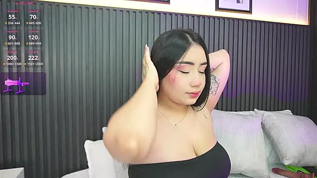 Snapshot of haylie_ chatting on December 14, 6:52 am haylie online show from December 14, 6:52 am