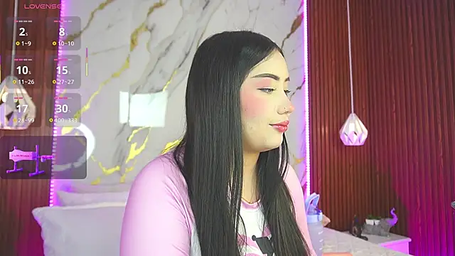 Snapshot of haylie_ chatting on February 10, 3:13 am haylie online show from February 10, 3:13 am