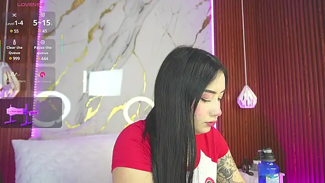 Snapshot of haylie_ chatting on March 4, 4:27 am haylie online show from March 4, 4:27 am