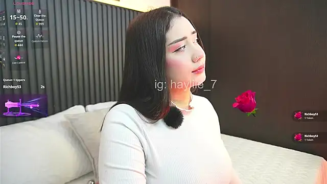 haylie  online show from March 29, 5:20 am