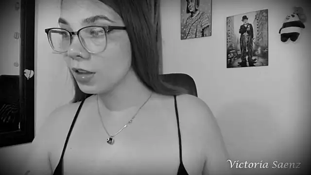 Snapshot of victoriaasaenz_ chatting on February 13, 12:57 am victoriaasaenz online show from February 13, 12:57 am