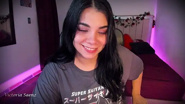 victoriaasaenz  online show from March 6, 1:33 am