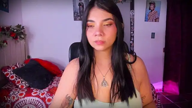 victoriaasaenz  online show from May 29, 1:00 am