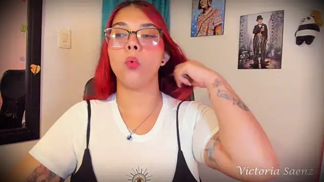 Snapshot of victoriaasaenz_ chatting on February 16, 1:03 am victoriaasaenz online show from February 16, 1:03 am